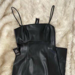 NWT Faux Leather Body Con Dress Size XS*fits perfect on size 5/7*